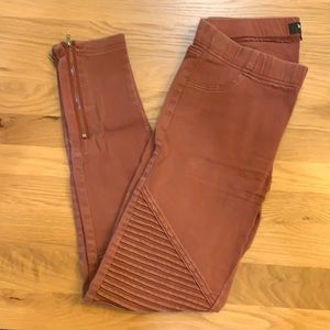 Washed light maroon/red Moto skinny pants